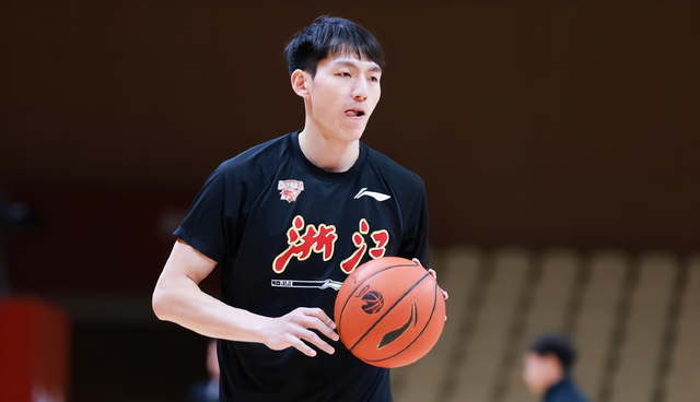 KOK体育-CBA顶薪后卫合同到期！与老东家有矛盾，季后赛被弃用